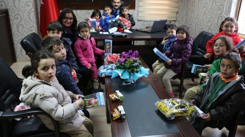 Minikler meslekleri tanıyor