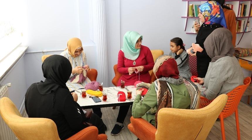 Beyşehirli kadınların yeni adresi &ldquo;anne ve &ccedil;ocuk&rdquo; kul&uuml;b&uuml;