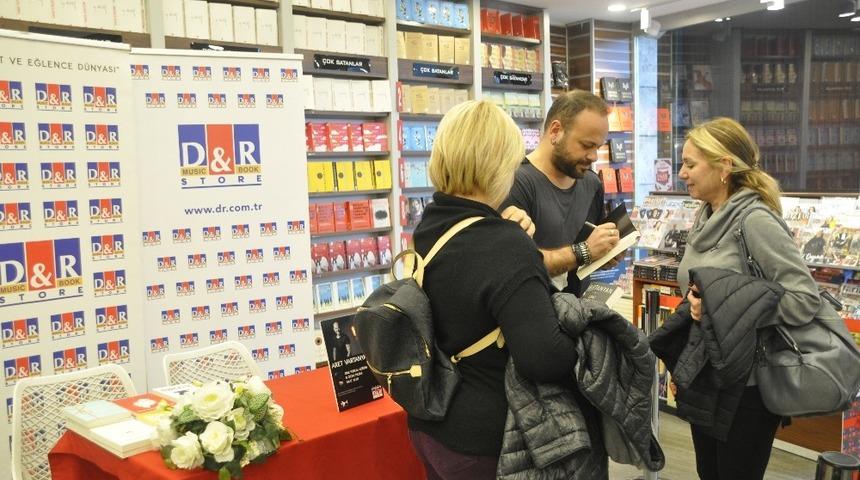 Aret Vartanyan, Forum Mersin&rsquo;de okurlarıyla buluştu