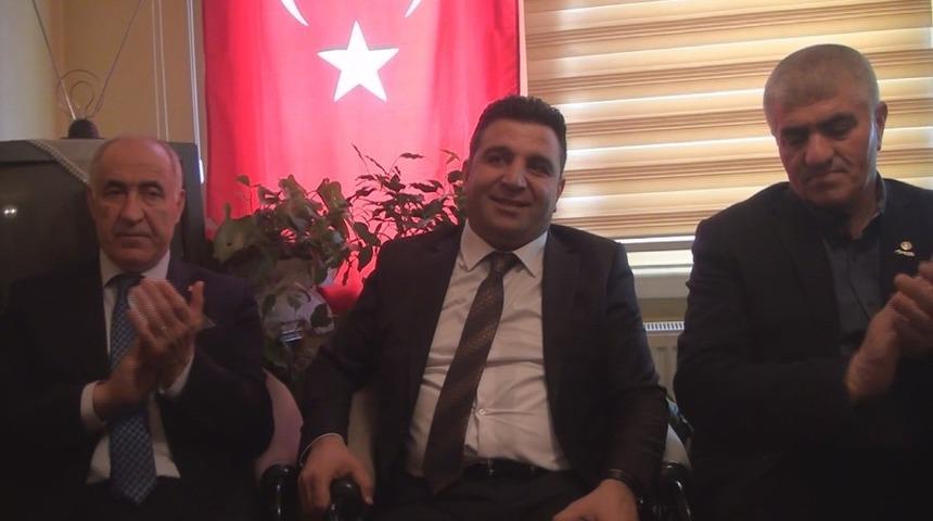 CHP&rsquo;li G&ouml;k&ccedil;e, ziyaretlerini s&uuml;rd&uuml;r&uuml;yor