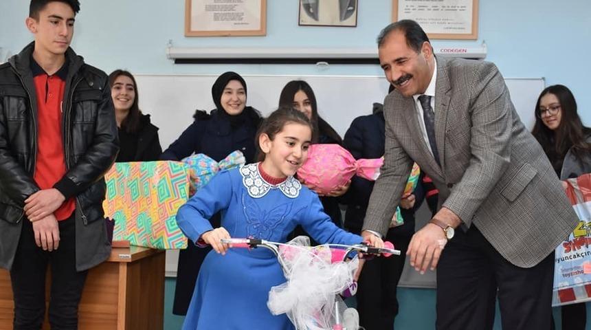 Minik &Ouml;ğrencilerin dileklerini ger&ccedil;ekleştirdiler