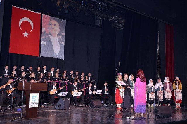 Kocaeli türküleri konserde seslendirildi