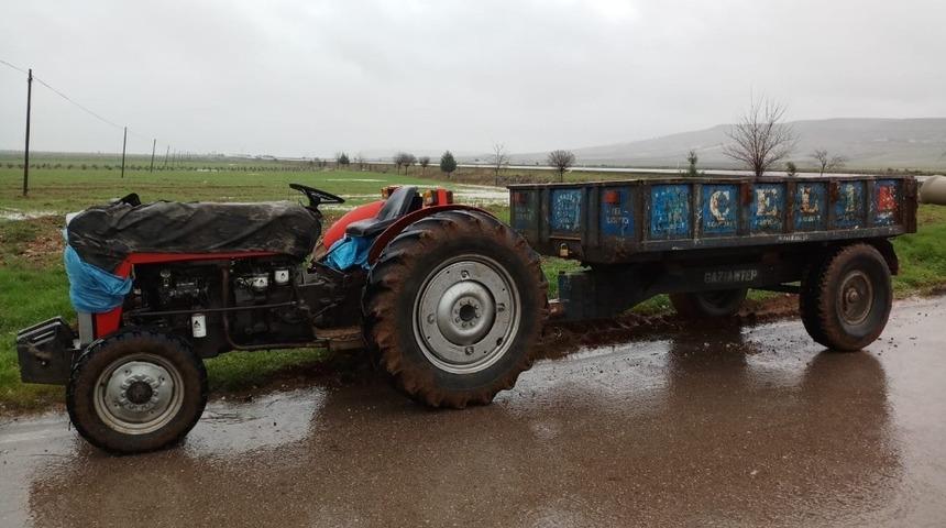 &Ccedil;alınan trakt&ouml;r yakalanarak sahibine teslim edildi