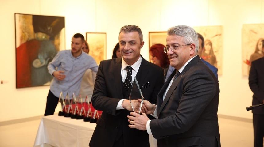 Bartın Belediye Başkanı Akın&rsquo;a Onur &Ouml;d&uuml;l&uuml;