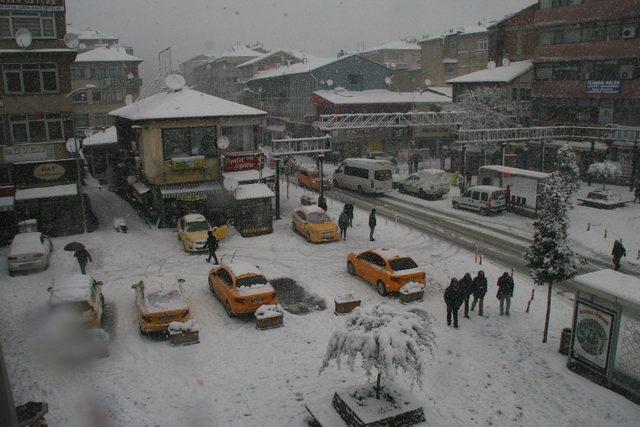 Devrek’te kar yağışı etkili olmaya başladı