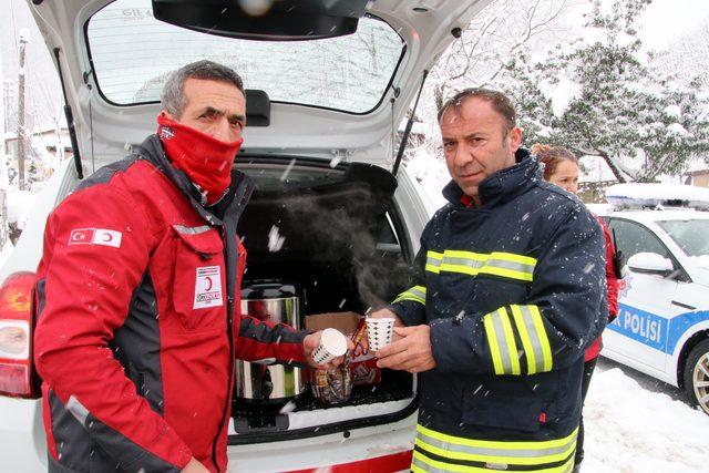 Bolu Dağı'nda kar ulaşımı etkiliyor (2)