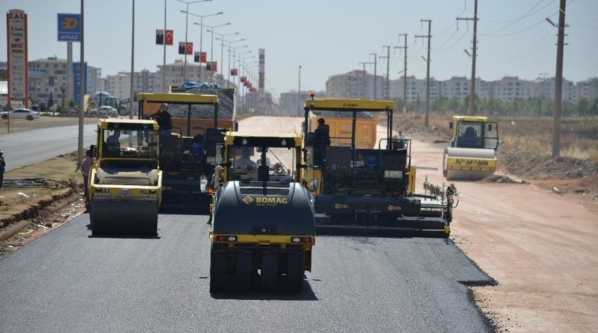 Diyarbakır&rsquo;da 1 milyon 250 bin ton sıcak asfalt ile rekor kırıldı
