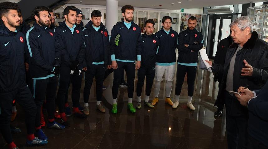 Mircea Lucescu 2. Lig karma takımları maçını takip etti