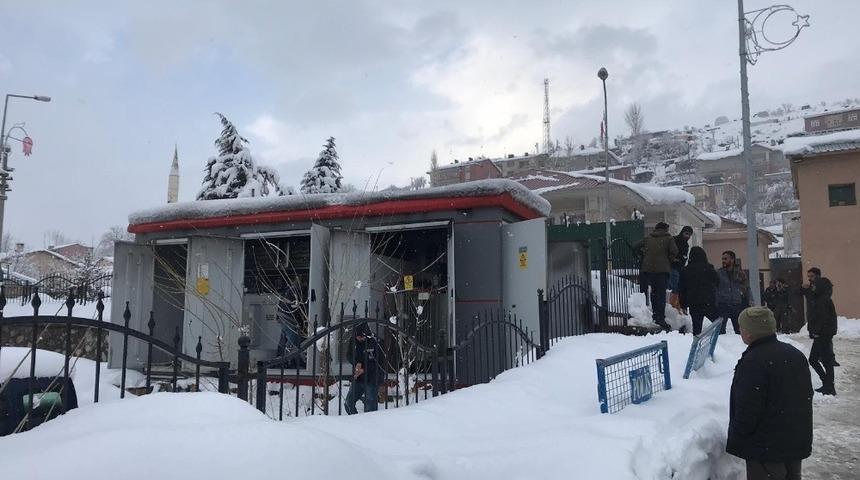 Şırnak&rsquo;ta elektrik trafosunda yangın