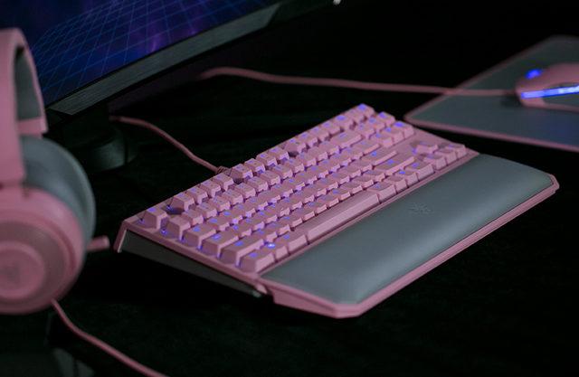 karıkocagaming-Razer-Quartz-Edition-BlackWidow-Tournament-Edition-Chroma-V2-inceleme