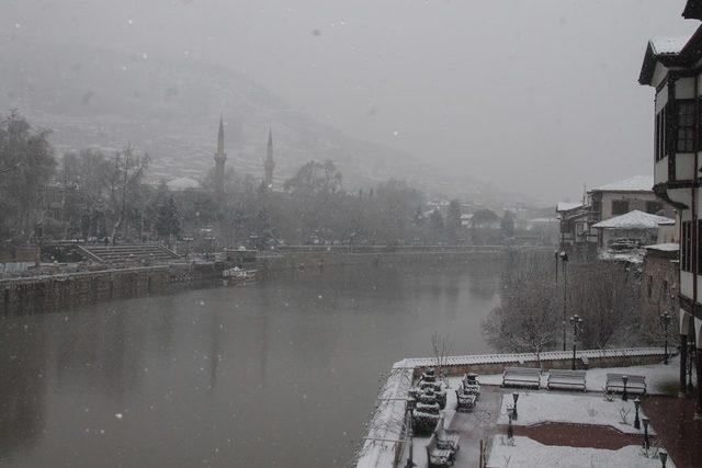 Amasya'da eğitime 'kar' engeli