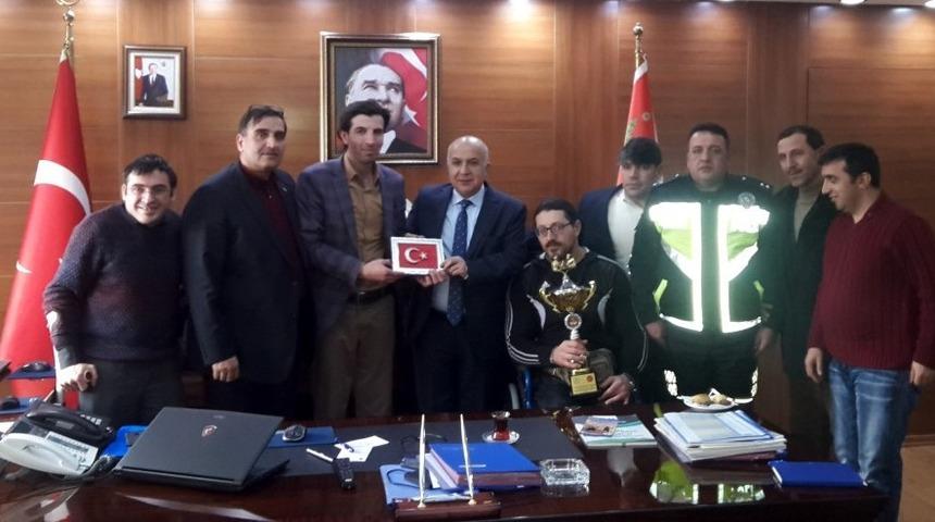 Kent Konseyi Engelli Meclisinden Emniyet M&uuml;d&uuml;r&uuml; Aslan&rsquo;a teşekk&uuml;r ziyareti