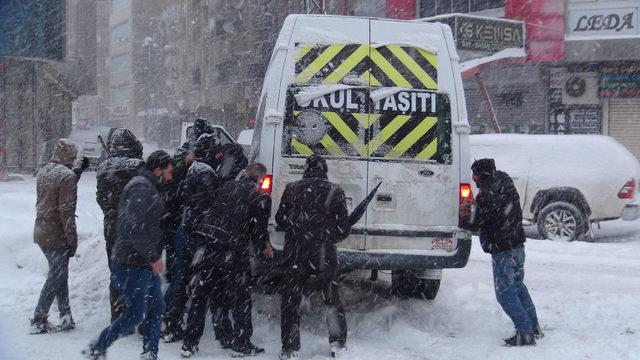 Van'da 3, Hakkari'de 2, Bitlis'te 1 ilçede okullara kar tatili (2)