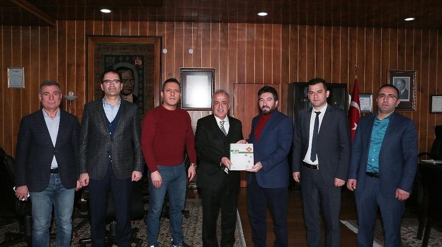 Erzurum Eğitim Bir-Sen&rsquo;den Rekt&ouml;r &Ccedil;omaklı&rsquo;ya ziyaret