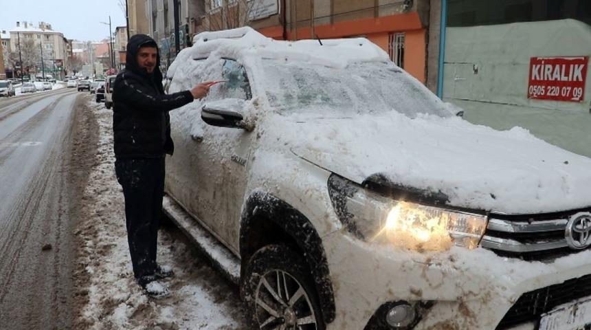 844 K&ouml;y yolu ara&ccedil; ulaşımına kapandı