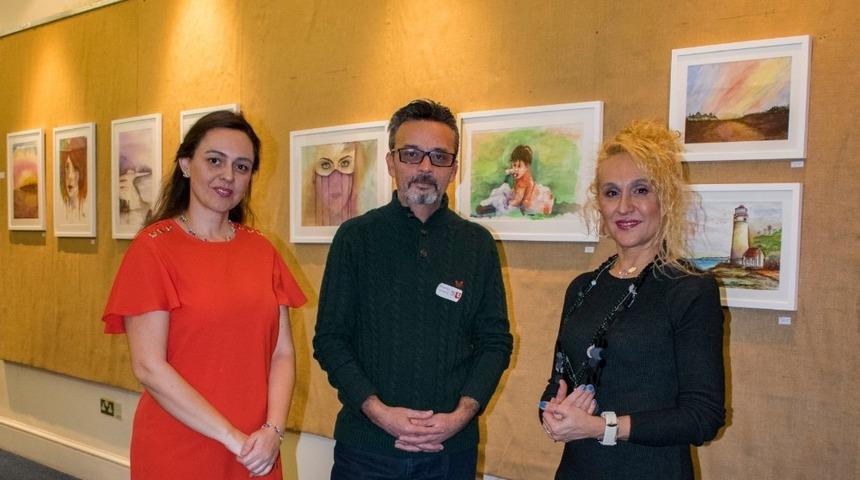 Türk ressamlara İngiltere’de büyük ilgi