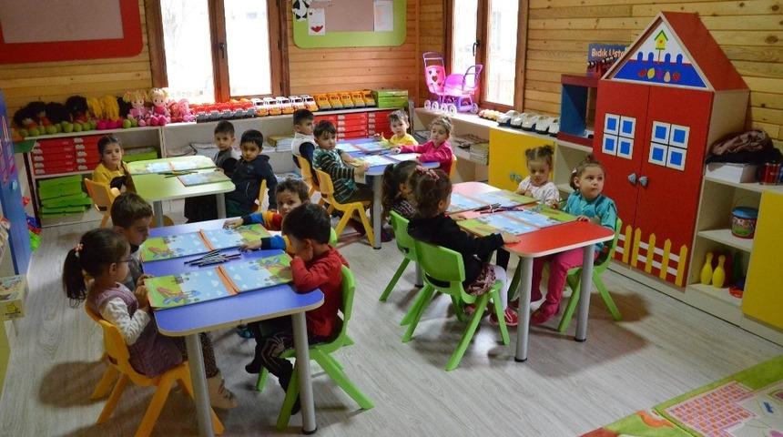 Muradiyeli 200 &ccedil;ocuk eğlenerek &ouml;ğreniyor