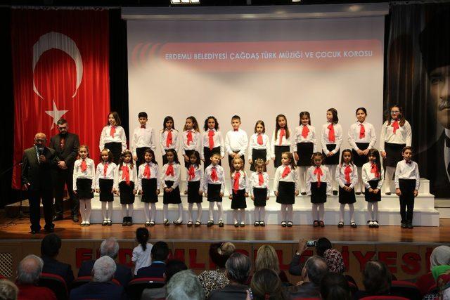 Çağdaş Türk Müziği Korosu ve Çocuk Korosu ilk konserini gerçekleştirdi