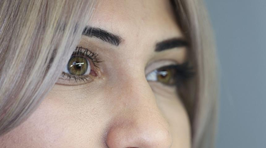 Protez g&ouml;z &ouml;zg&uuml;veni geri getiriyor