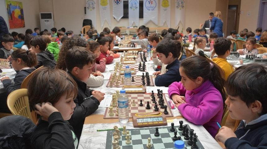 Efeler&rsquo;de satran&ccedil; turnuvası heyecanı başlıyor