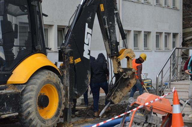 Eyüpsultan Devlet Hastanesi'ndeki çalışmalar devam ediyor