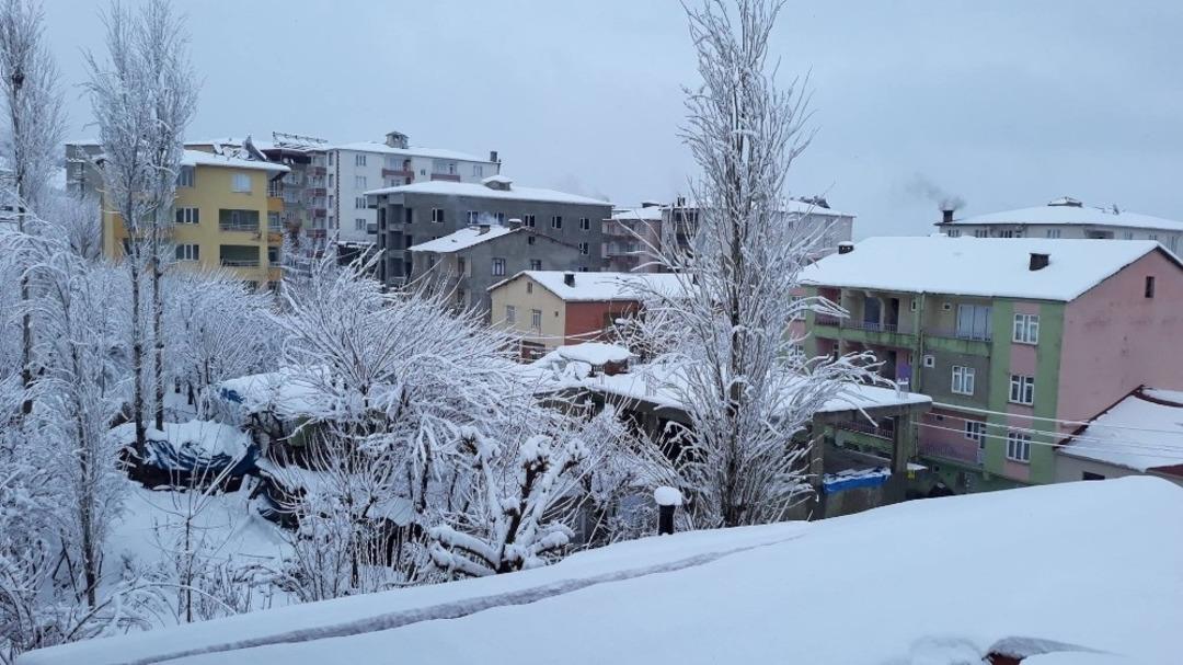 Kulp kar altında kaldı