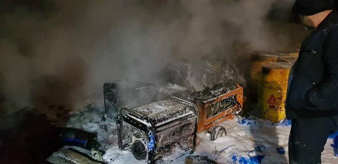 İnşaat halinde atıksu arıtma tesisinin depo kısmında yangın &ccedil;ıktı