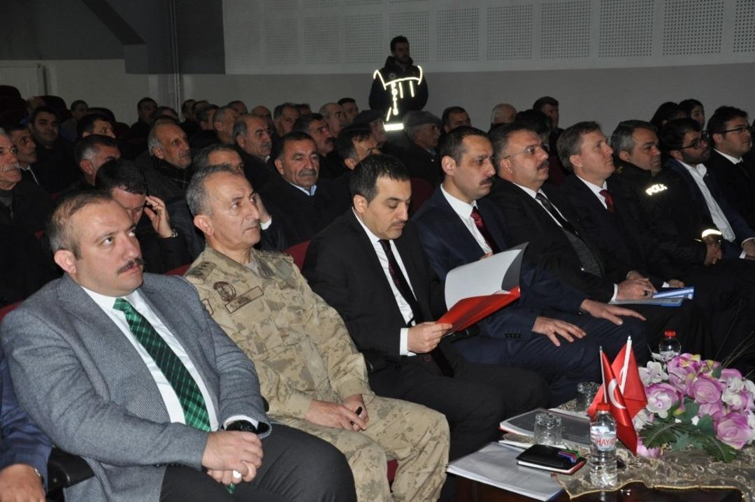 Kars&rsquo;ta muhtarlarla uyuşturucu ile m&uuml;cadele bilgilendirme toplantısı yapıldı