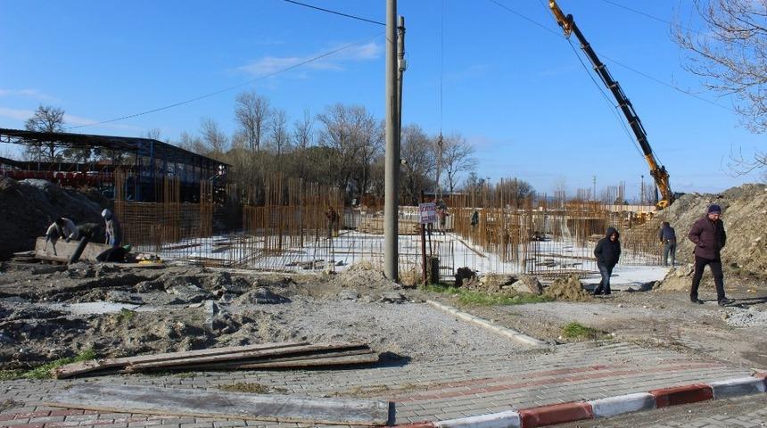 &Ccedil;ardak Belediyesi Ticaret Merkezi inşaat &ccedil;alışmaları başladı