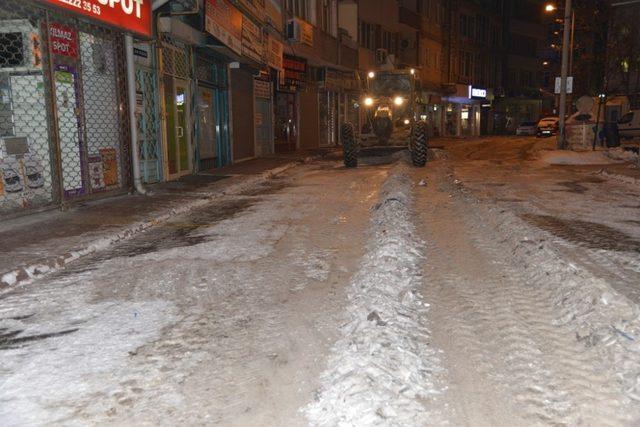 Melikgazi’de kesintisiz ulaşım devam ediyor