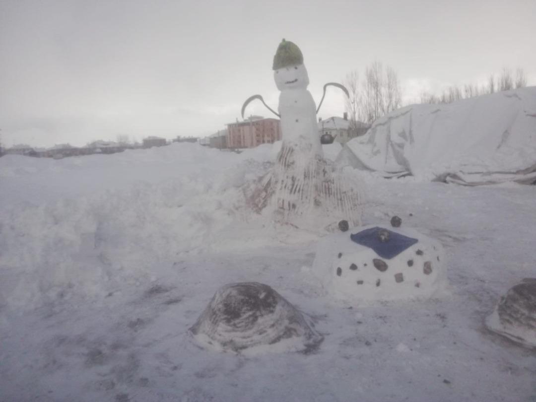 Y&uuml;ksekova&rsquo;da kar yağışı