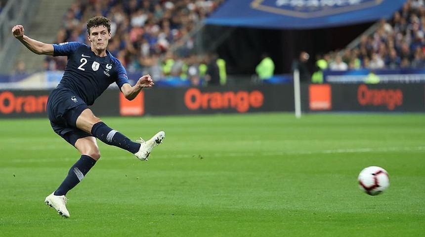 Bayern Münih Benjamin Pavard ile 5 yıllık anlaşma sağladı