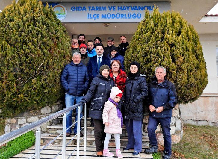 Üreticilere zeytin ağacı budamanın önemi anlatıldı G5