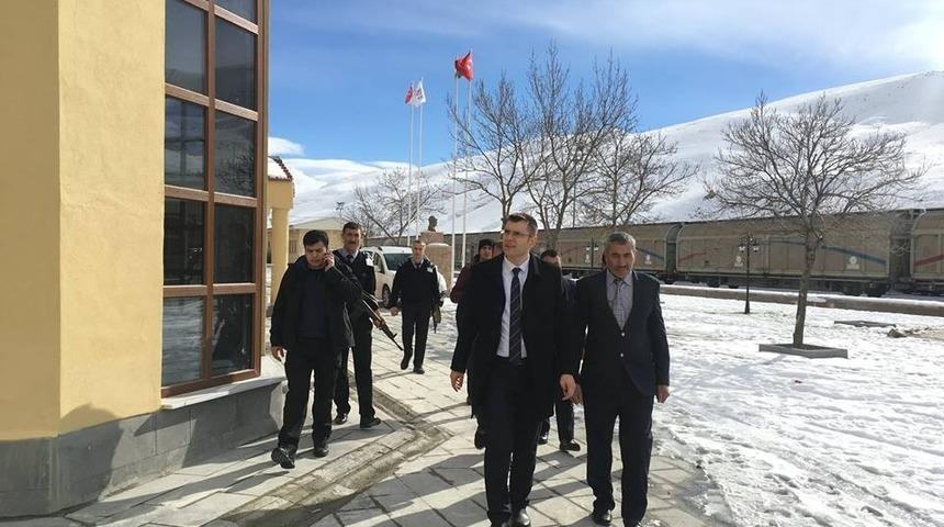 Kaymakam Aydın&rsquo;dan Kapık&ouml;y Sınır Kapısına ziyaret