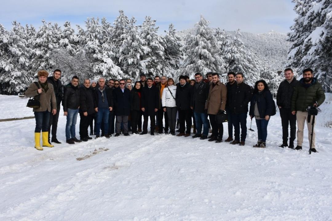 Şehzadeler Belediyesi gazetecileri Spil&rsquo;de ağırladı