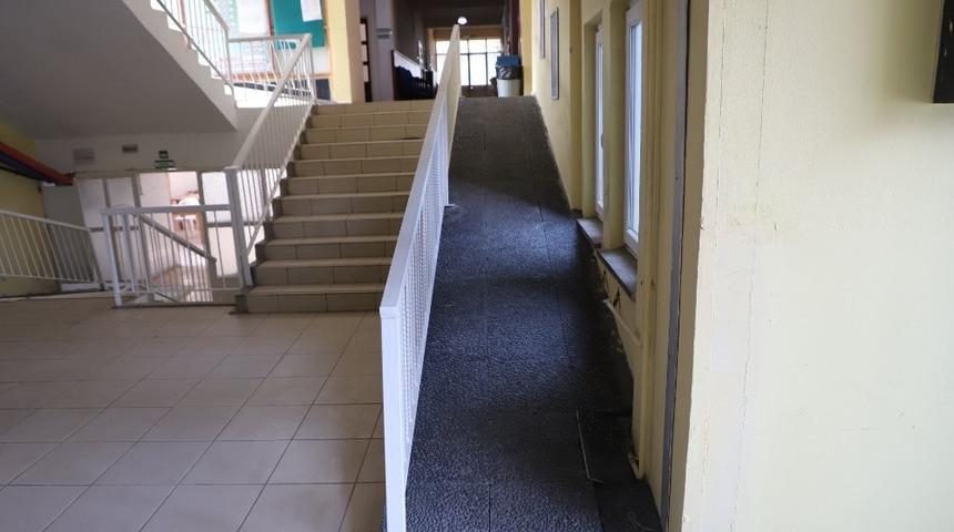 Turgutlu Belediyesi eğitimin &ouml;n&uuml;ndeki engelleri kaldırıyor