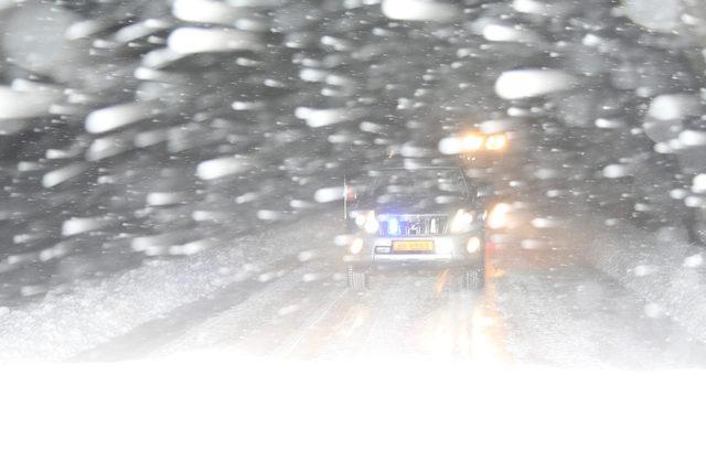 Sivas'ta 844 köy yolu kardan kapandı (2)