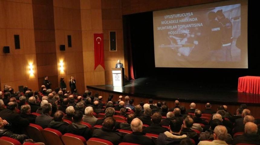 Bartın Valisi G&uuml;ner muhtarlarla buluştu