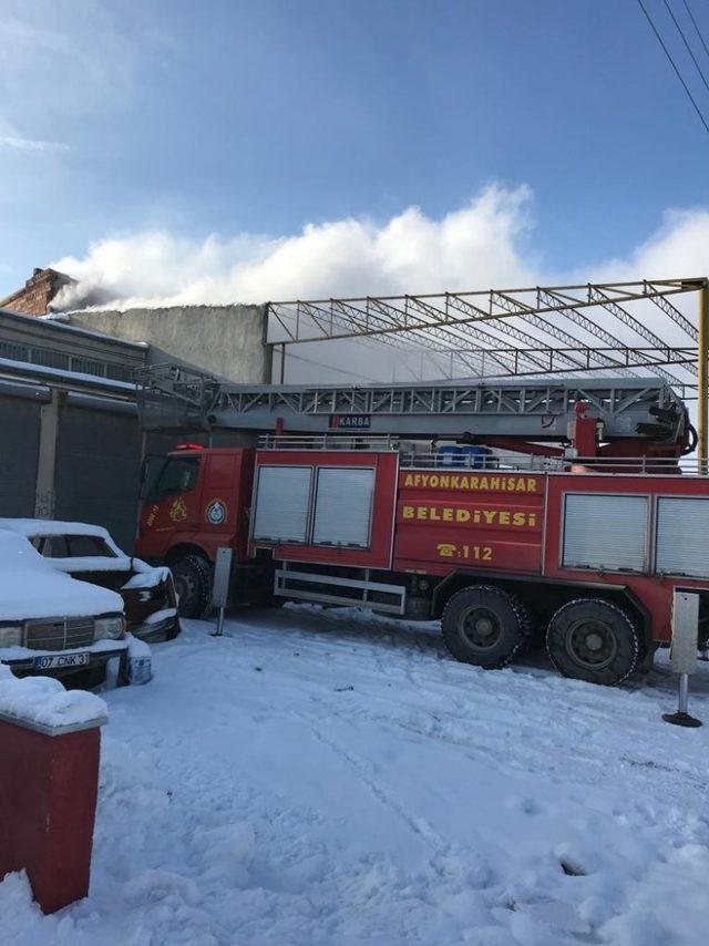 Sobadan sıçrayan kıvılcım yangına neden oldu