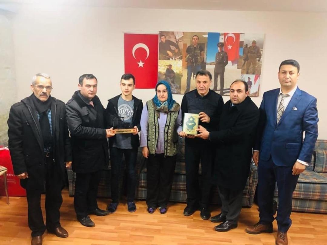 Batman&rsquo;da şehit olan 8 kahraman askerin ailelerine ziyaret