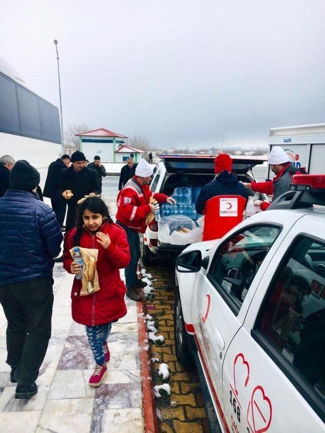 Elazığ’da ulaşıma kapanan Bingöl ve Diyarbakır yolu açıldı