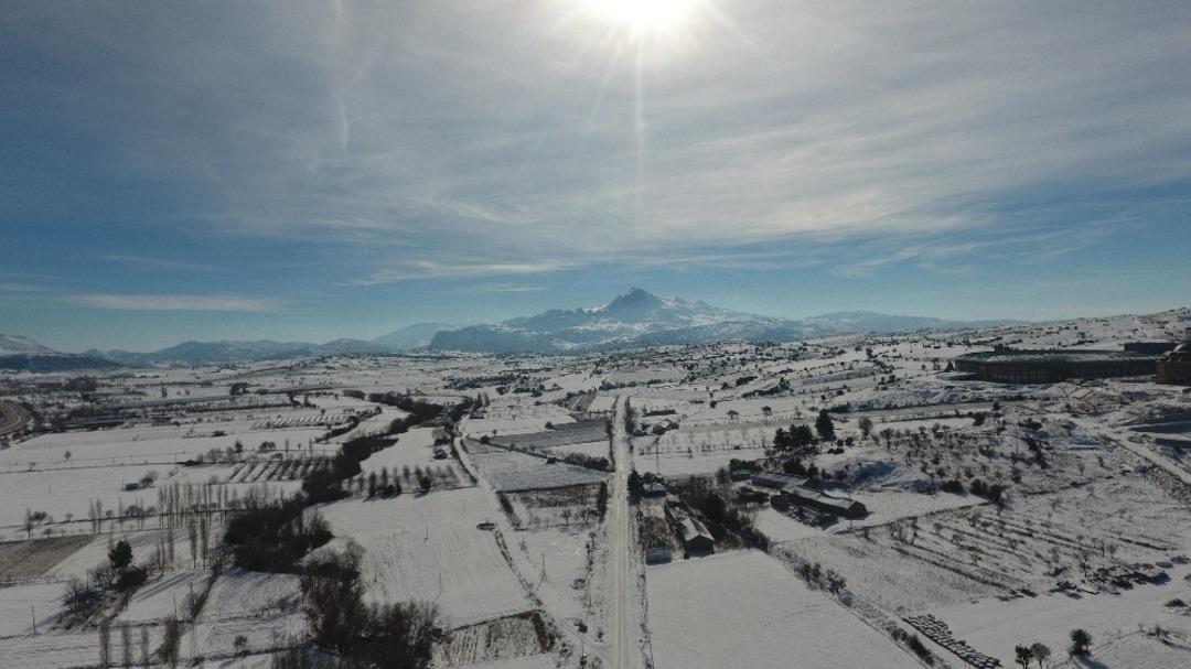 Burdur&rsquo;da kar manzarası drone ile g&ouml;r&uuml;nt&uuml;lendi
