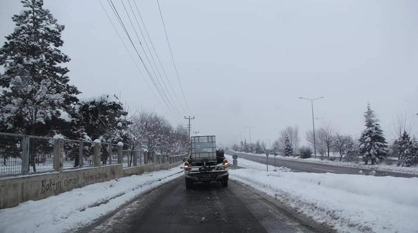 Sungurlu’da yollara buzlanmaya karşı solüsyon