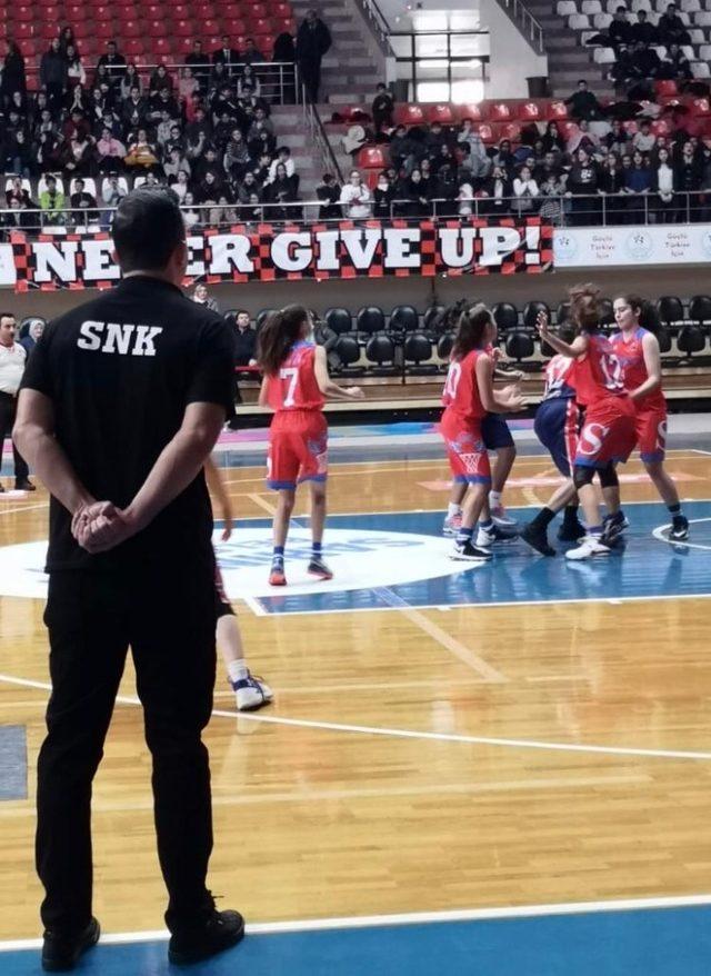 SANKO Okulları yıldız kız basketbol takımı il şampiyonu oldu