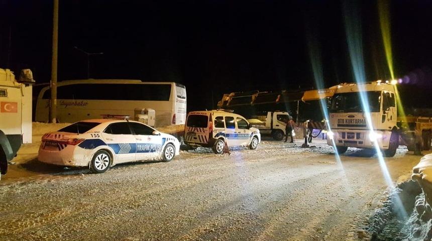 Tatvan&rsquo;da trafik kazası: 5 yaralı