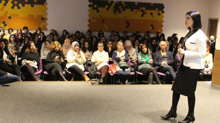 Saadet &Ouml;ğretmen: &Ccedil;ocuklardan taciz ihbarları alıyorum!