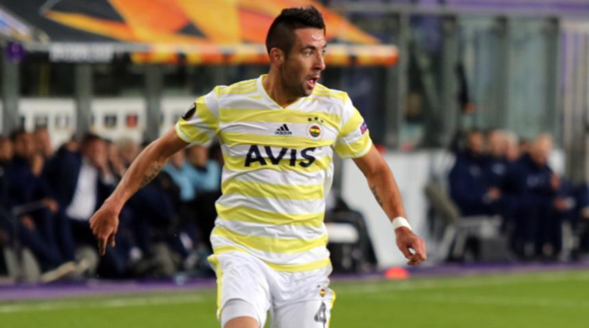 Fulham'dan Mauricio Isla çağrısı