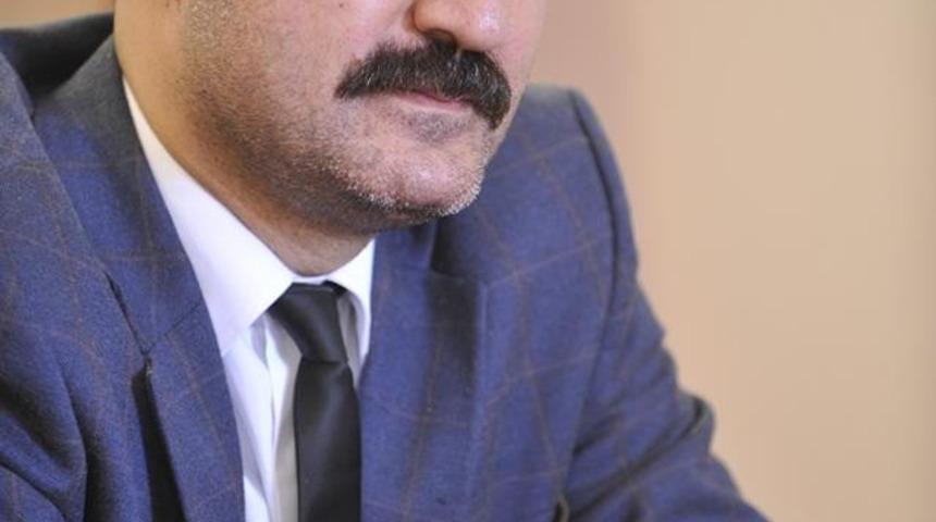 Ekmek&ccedil;i: "Gazeteciler &lsquo;&ouml;z&rsquo;&uuml;ne kavuşmalı"