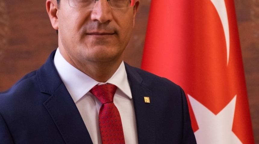 Rekt&ouml;r Taş&rsquo;ın &Ccedil;alışan Gazeteciler G&uuml;n&uuml; mesajı