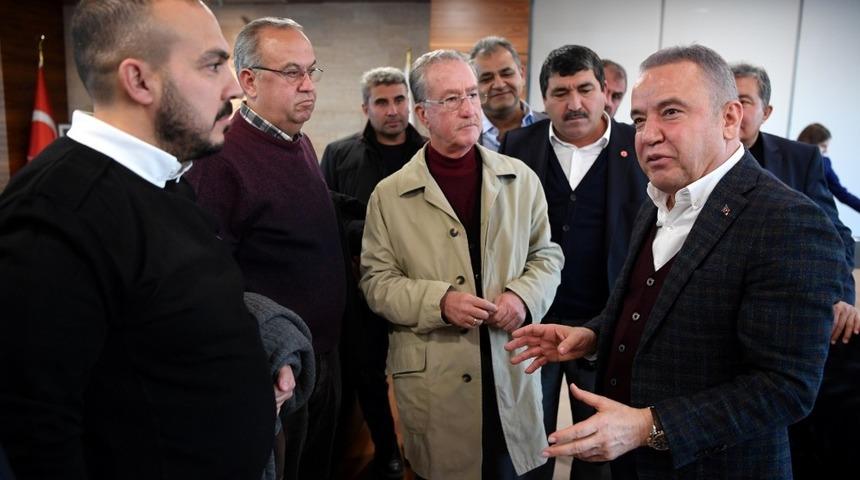 Başkan B&ouml;cek, hal dernek temsilcilerini ağırladı